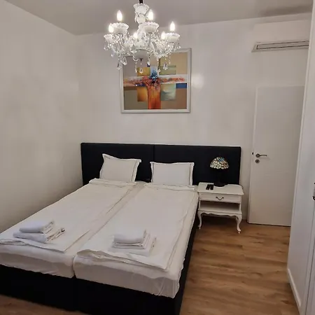 Fs - Beautiful In The Artistic Part Of Veliko Tarnovo