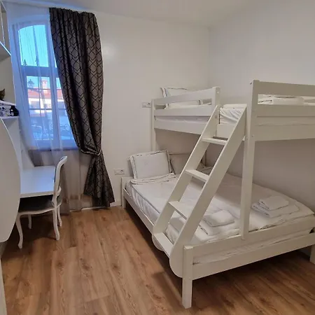 Fs Old Town Luxury With Private Sauna & 2br Veliko Tŭrnovo