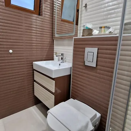 Fs - Beautiful In The Artistic Part Of