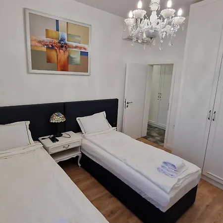 Fs Old Town Luxury With Private Sauna & 2br * Veliko Tŭrnovo
