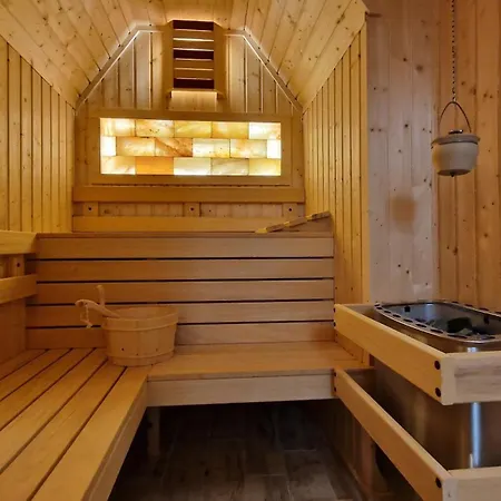 Fs Old Town Luxury With Private Sauna & 2br Apartamento Veliko Tŭrnovo