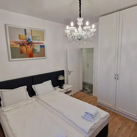 Fs Old Town Luxury With Private Sauna & 2br * Veliko Tŭrnovo