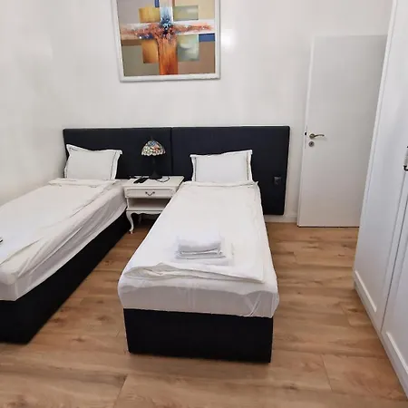Apartment Fs - Beautiful In The Artistic Part Of