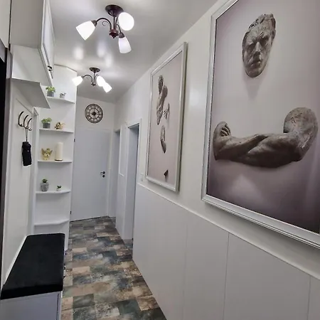 Apartment Fs - Beautiful In The Artistic Part Of *