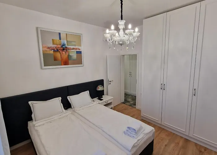 Fs - Beautiful In The Artistic Part Of * Veliko Tarnovo